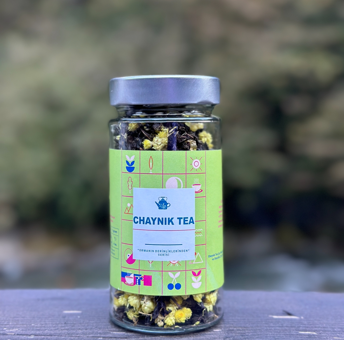 İsli ve Altın Otlu Hemşin Siyah Çay İsli ve Altın Otlu Hemşin Siyah Çay